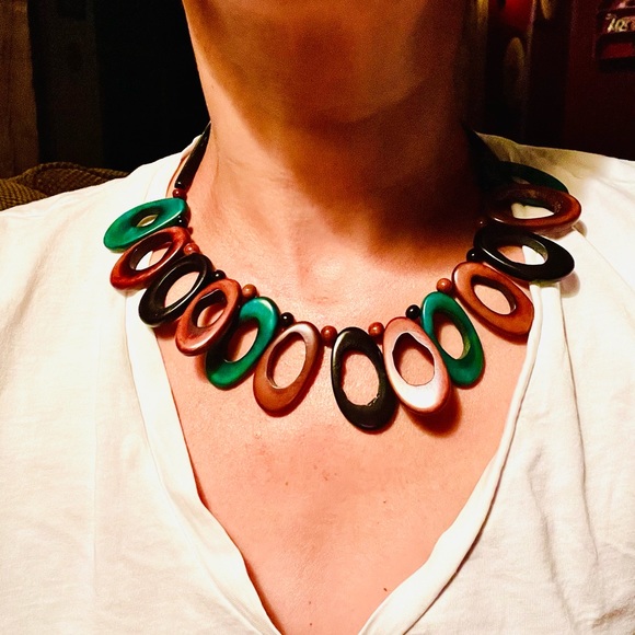 Vintage Nut seed Over dyed oval necklace. Absolutely stunning. Pristine. - Picture 6 of 8